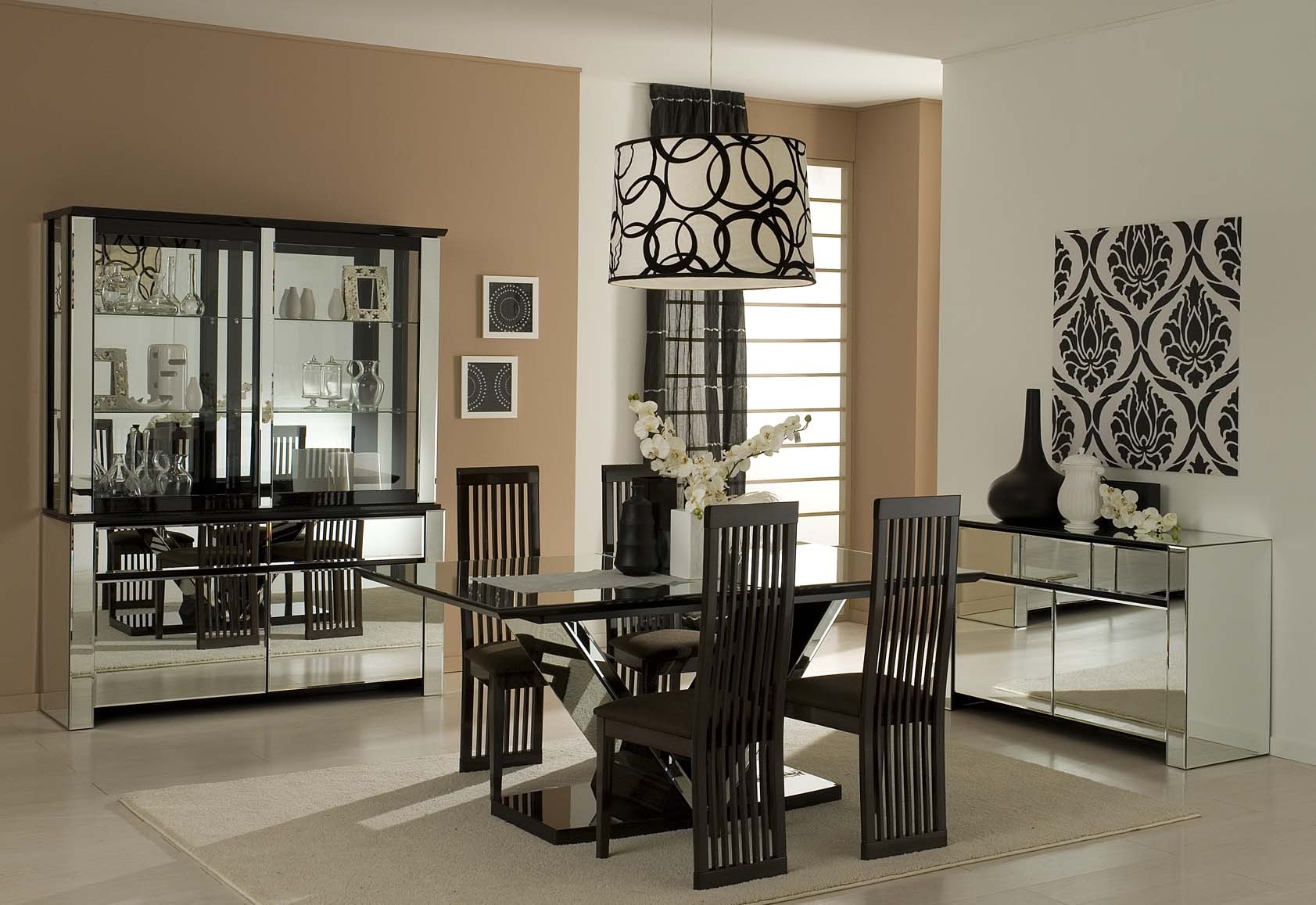 Dining Room Decoration - 10 Ideas On How To Beautify It